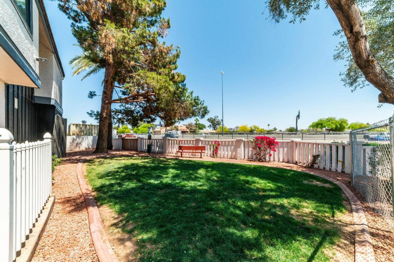 Metro Phx Studio Queen Sleeps 4 Heated Pool Phoenix Bagian luar foto